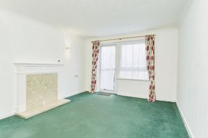 LIVING ROOM- click for photo gallery